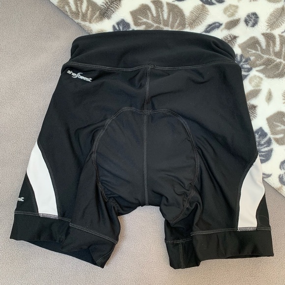 SheBeast Padded Cycling Shorts - Picture 2 of 4